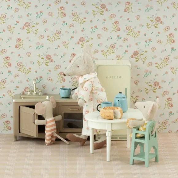 BNIB Maileg Mint Green Wooden High Chair! - Picture 2 of 12